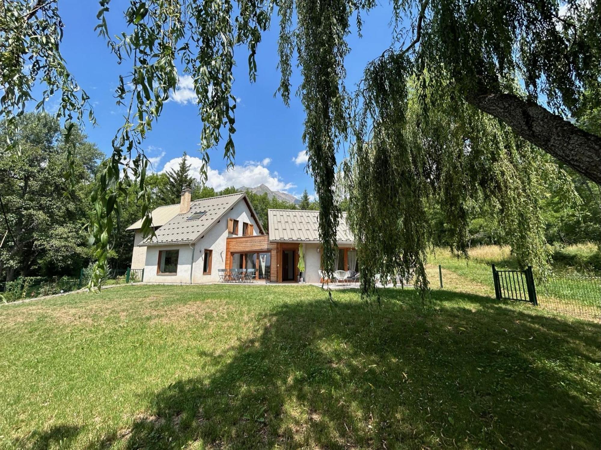 Puy-Saint-Eusebe Maison Refaite A Neuf En Pleine Nature מראה חיצוני תמונה
